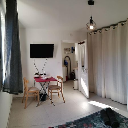 Studio Dans La Villa Les Cigales Lézignan-Corbières Εξωτερικό φωτογραφία
